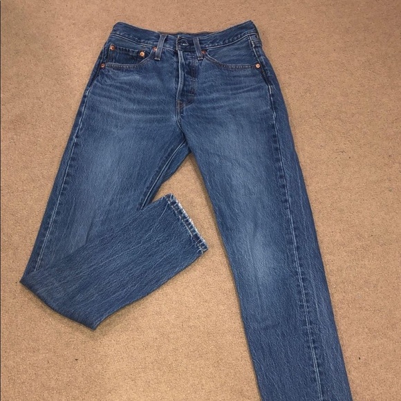 Levis - Picture 2 of 3